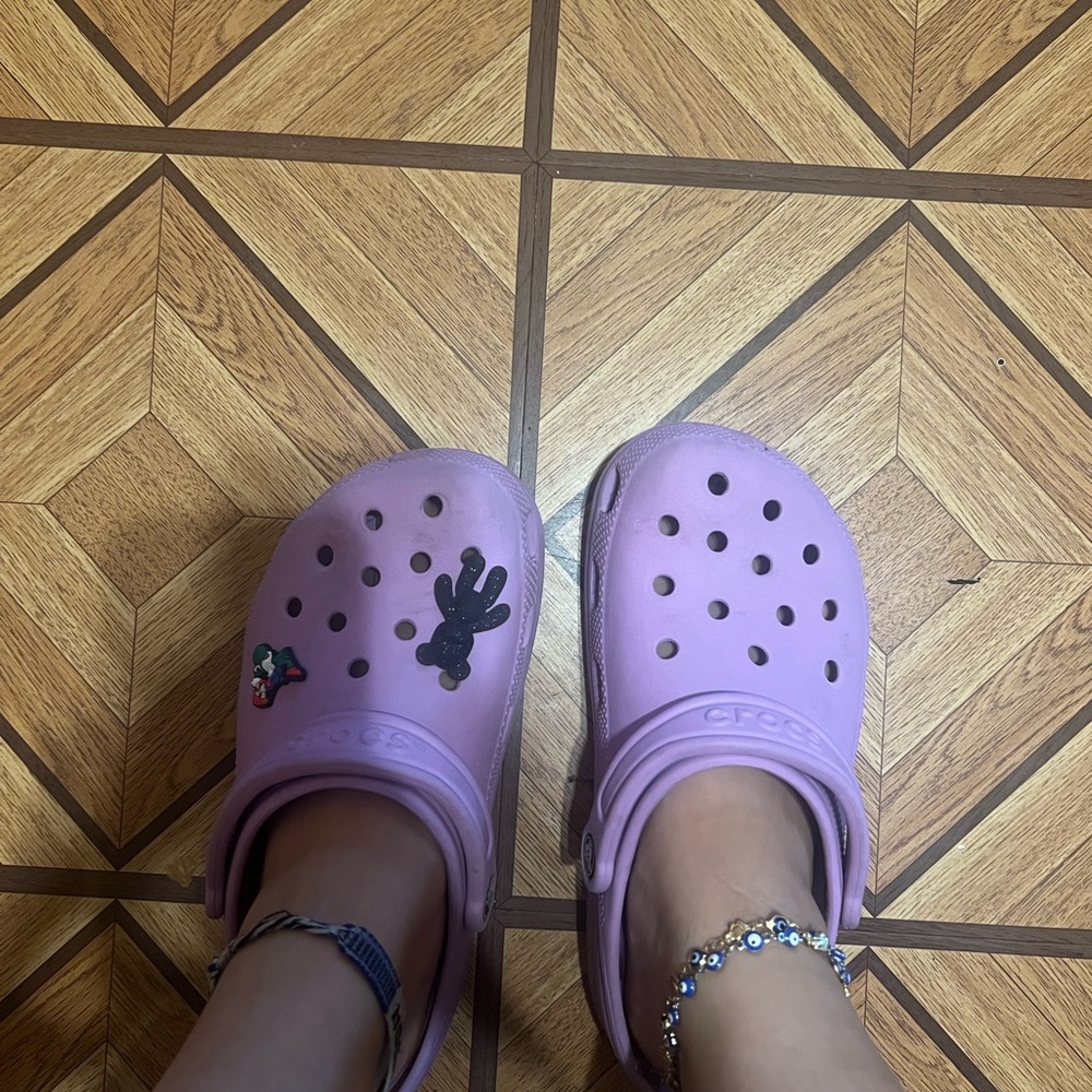 Light purple crocs